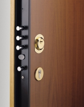 Porte blindate e cancelli di sicurezza. - AL. SER. srl